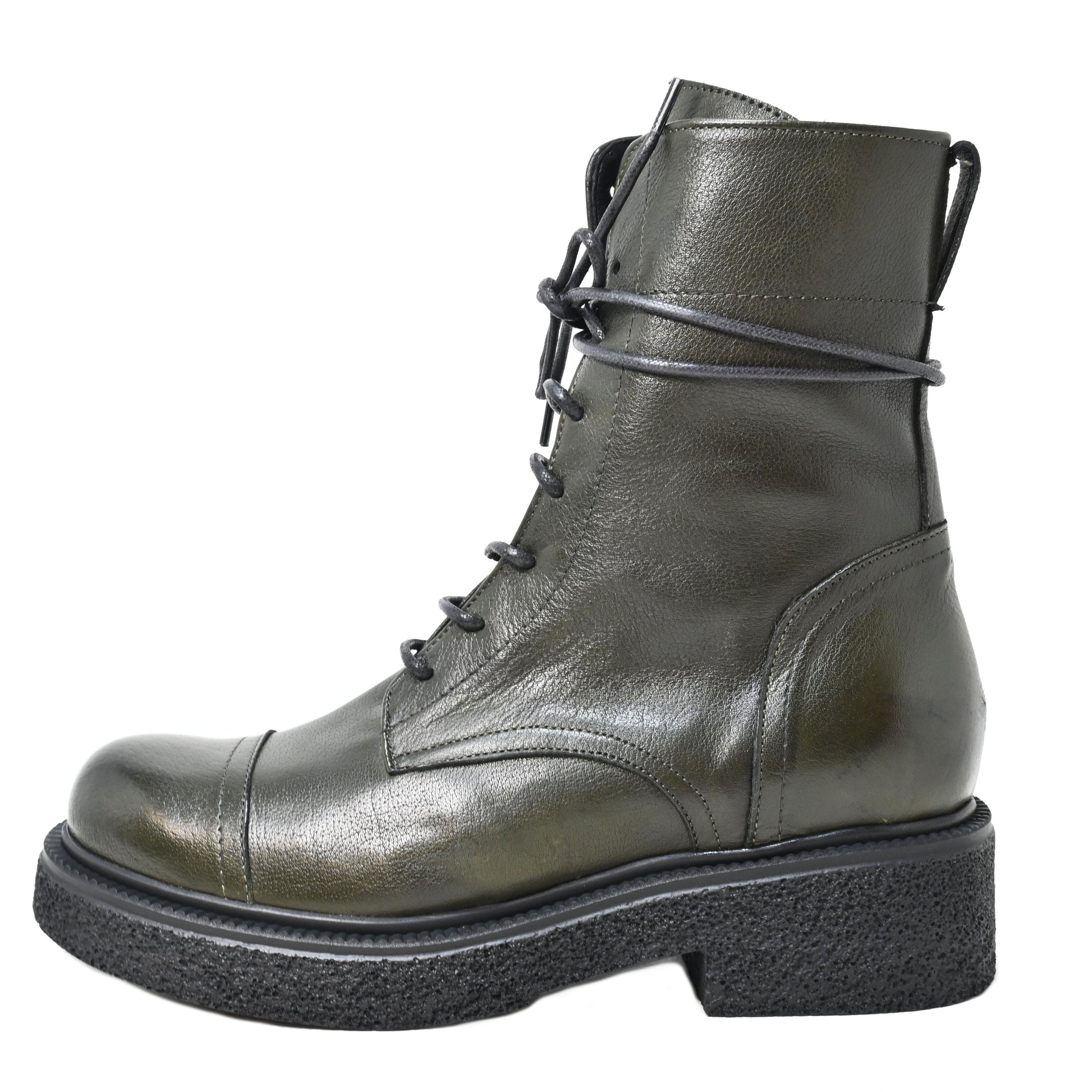 KIRA 14 - urban amphibian leather BOTTLE - History541